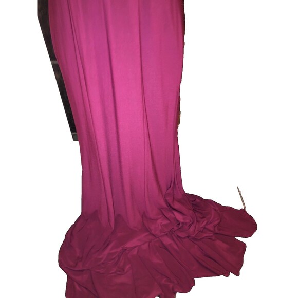 NWT! Betsy & Adam Jeweled Wine Color Size 4 Formal Gown Peek A Boo Sleeve - Picture 5 of 15